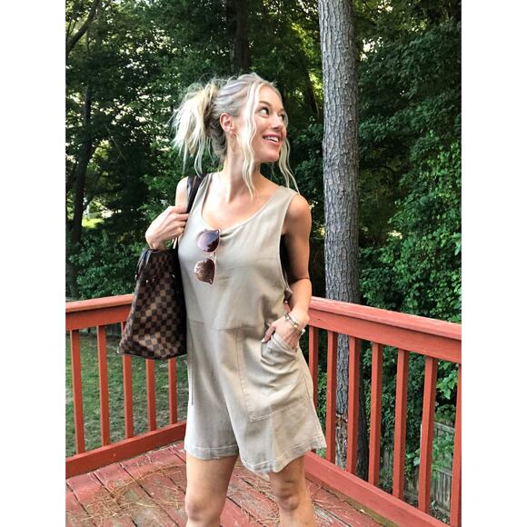 Comfy Vibes Romper - Picture 4 of 7